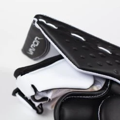 Bauer Vapor 2X Senior Goalie Blocker -Warrior Shop bauer blockers bauer vapor 2x senior goalie blocker 5427547406402