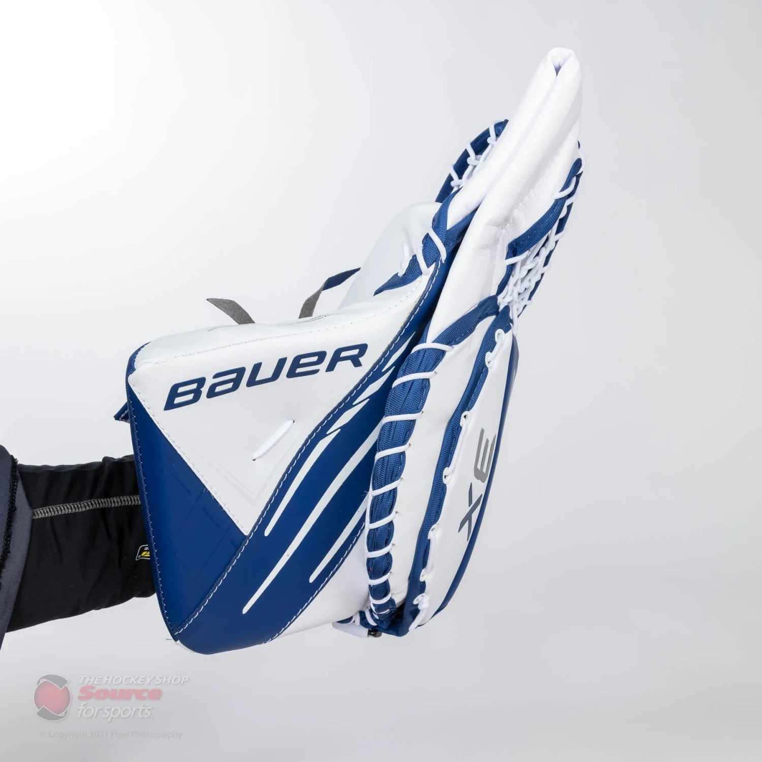 Bauer Vapor 3X Intermediate Goalie Catcher 7 Bauer Vapor 3X Intermediate Goalie Catcher - Image 7