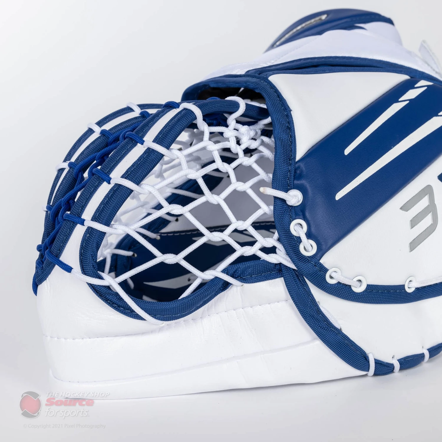 Bauer Vapor 3X Intermediate Goalie Catcher 12 Bauer Vapor 3X Intermediate Goalie Catcher - Image 12