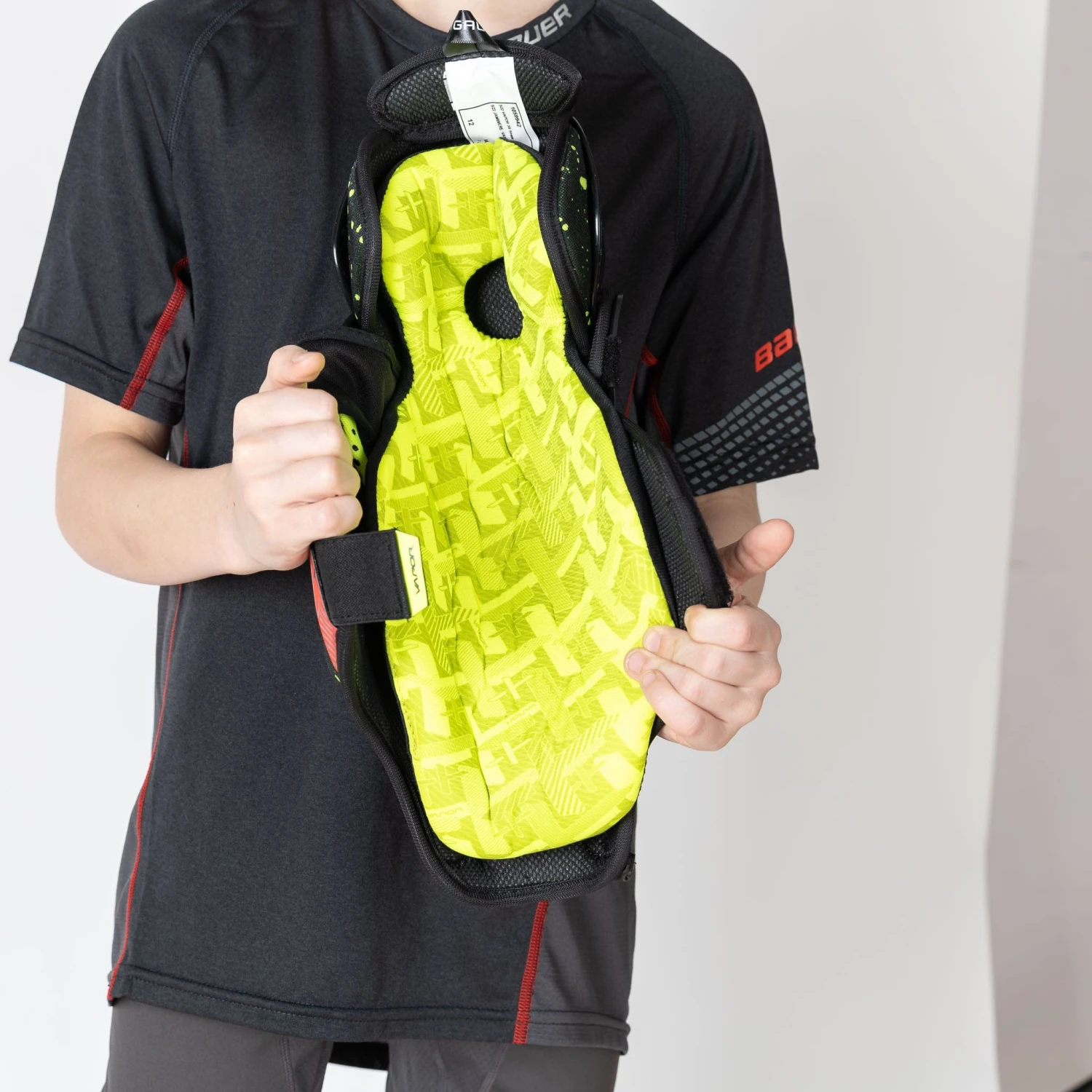 Bauer Vapor 3X Junior Hockey Shin Guards 7 Bauer Vapor 3X Junior Hockey Shin Guards - Image 7