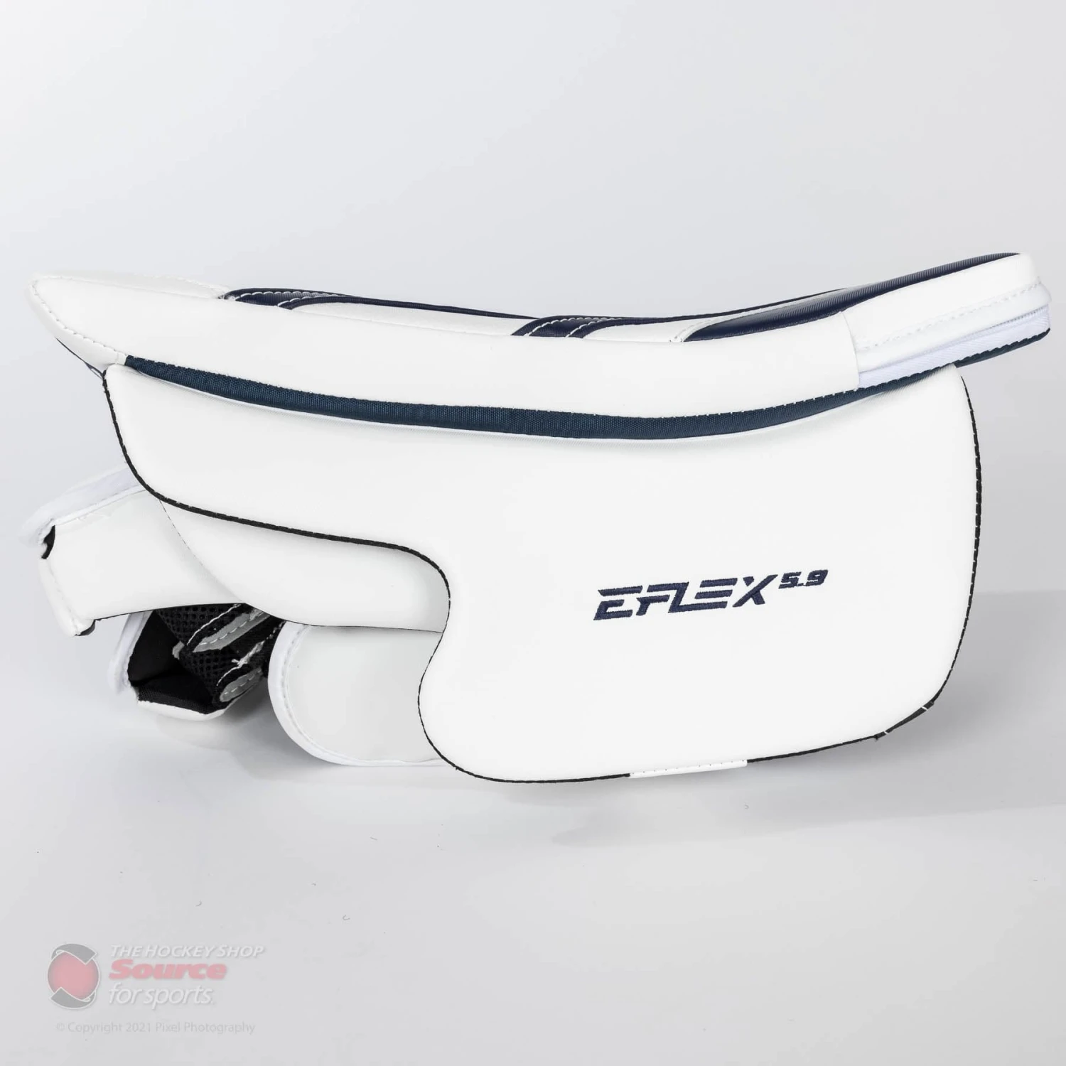 CCM Extreme Flex E5.9 Intermediate Goalie Blocker 4 CCM Extreme Flex E5.9 Intermediate Goalie Blocker - Image 4