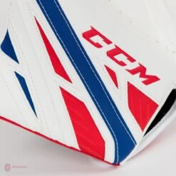 CCM Extreme Flex 4 Pro Senior Goalie Catcher -Warrior Shop ccm catchers ccm extreme flex 4 pro senior goalie catcher 5314630189122