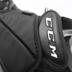 CCM Extreme Flex 5 Senior Goalie Catcher - 580 Break Angle 21 CCM Extreme Flex 5 Senior Goalie Catcher - 580 Break Angle -Warrior Shop ccm catchers ccm extreme flex 5 senior goalie catcher 580 break angle 28808150417474