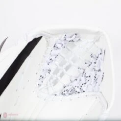 CCM Extreme Flex E4.5 Junior Goalie Catcher - Source Exclusive -Warrior Shop ccm catchers ccm extreme flex e4 5 junior goalie catcher source exclusive 5323871682626