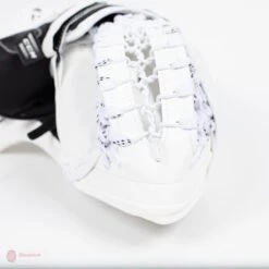 CCM Extreme Flex E4.5 Junior Goalie Catcher - Source Exclusive -Warrior Shop ccm catchers ccm extreme flex e4 5 junior goalie catcher source exclusive 5323873550402