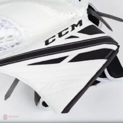 CCM Extreme Flex E4.9 Senior Goalie Catcher - Source Exclusive -Warrior Shop ccm catchers ccm extreme flex e4 9 senior goalie catcher source exclusive 5323923685442