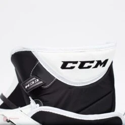 CCM Extreme Flex E4.9 Senior Goalie Catcher - Source Exclusive -Warrior Shop ccm catchers ccm extreme flex e4 9 senior goalie catcher source exclusive 5323924996162