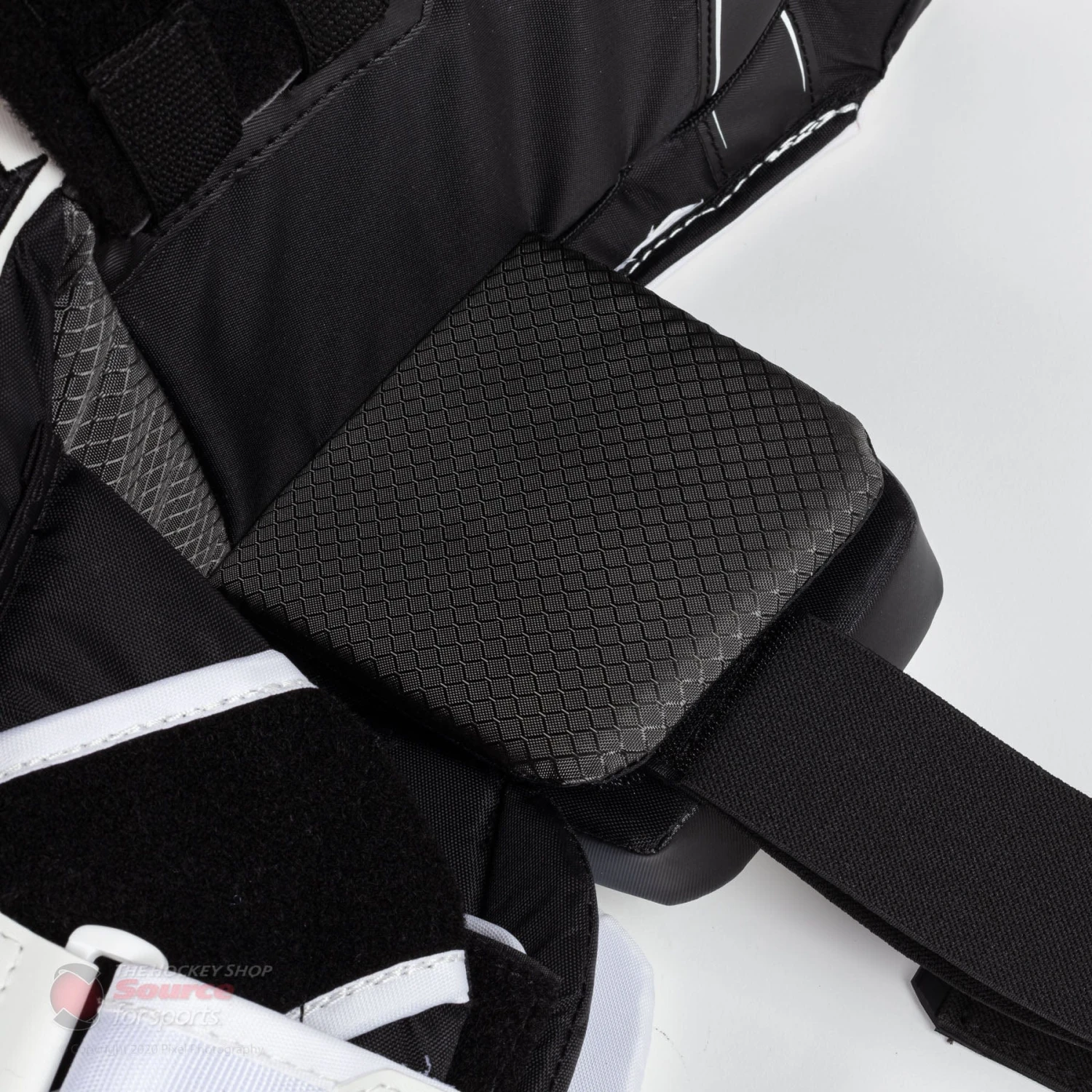 CCM Axis A1.5 Junior Goalie Leg Pads - Source Exclusive 10 CCM Axis A1.5 Junior Goalie Leg Pads - Source Exclusive - Image 10