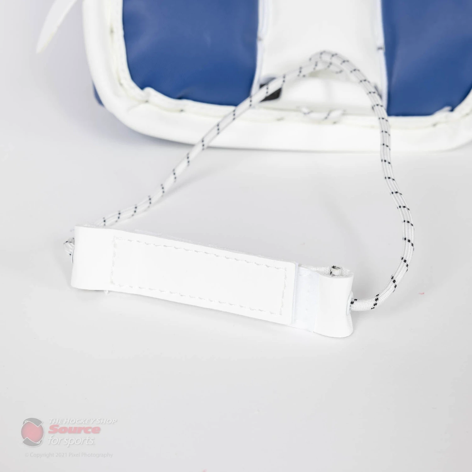 CCM Extreme Flex E5.5 Junior Goalie Leg Pads 17 CCM Extreme Flex E5.5 Junior Goalie Leg Pads - Image 17