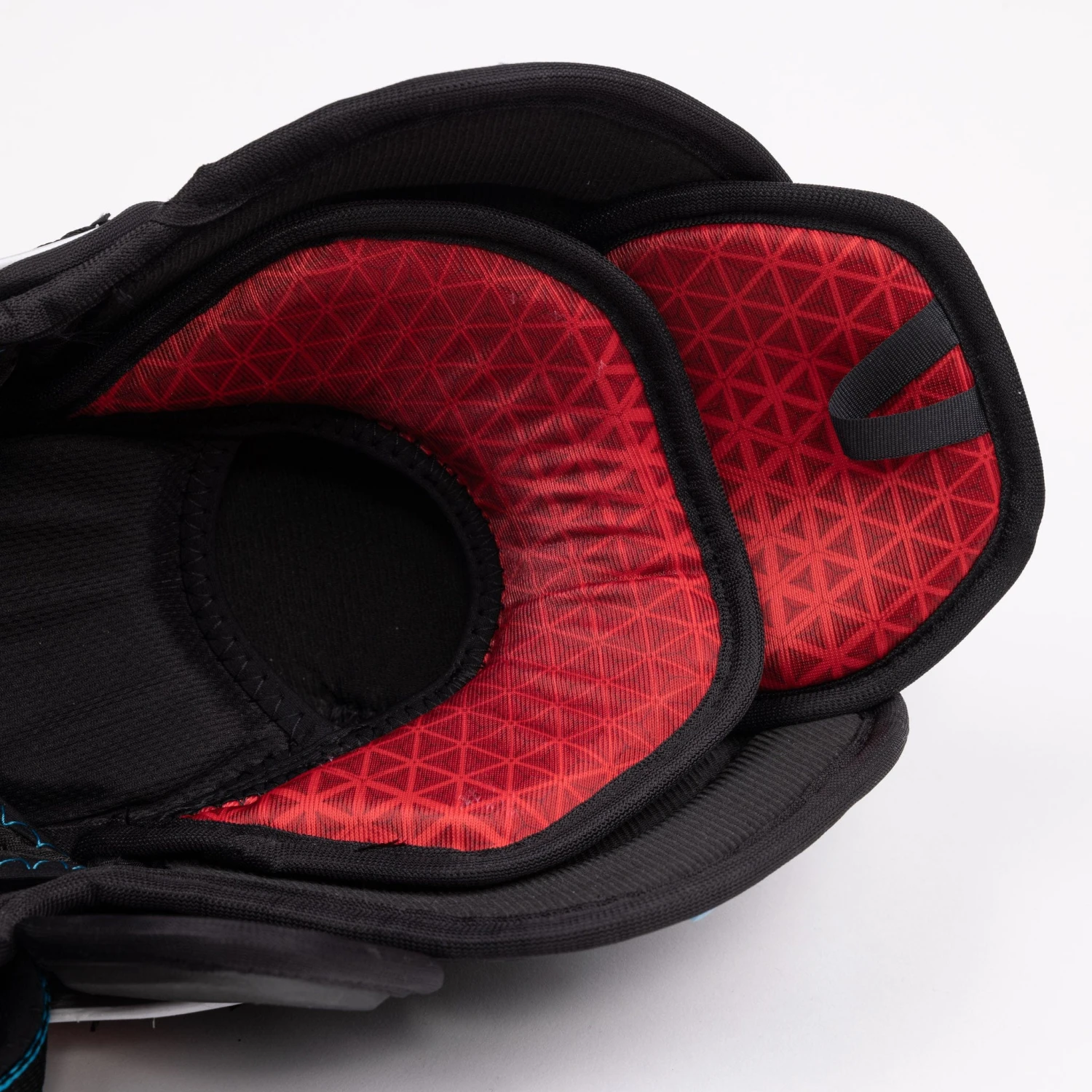 CCM Jetspeed FT6 Junior Hockey Shin Guards 9 CCM Jetspeed FT6 Junior Hockey Shin Guards - Image 9