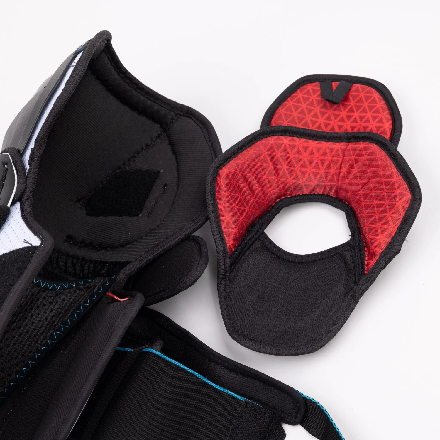 CCM Jetspeed FT6 Junior Hockey Shin Guards 8 CCM Jetspeed FT6 Junior Hockey Shin Guards - Image 8