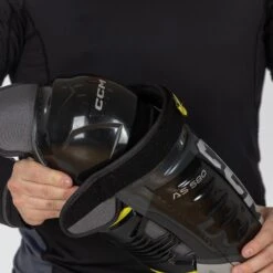 CCM Tacks AS580 Senior Hockey Shin Guards -Warrior Shop ccm shin guards ccm tacks as580 senior hockey shin guards 29086540988482