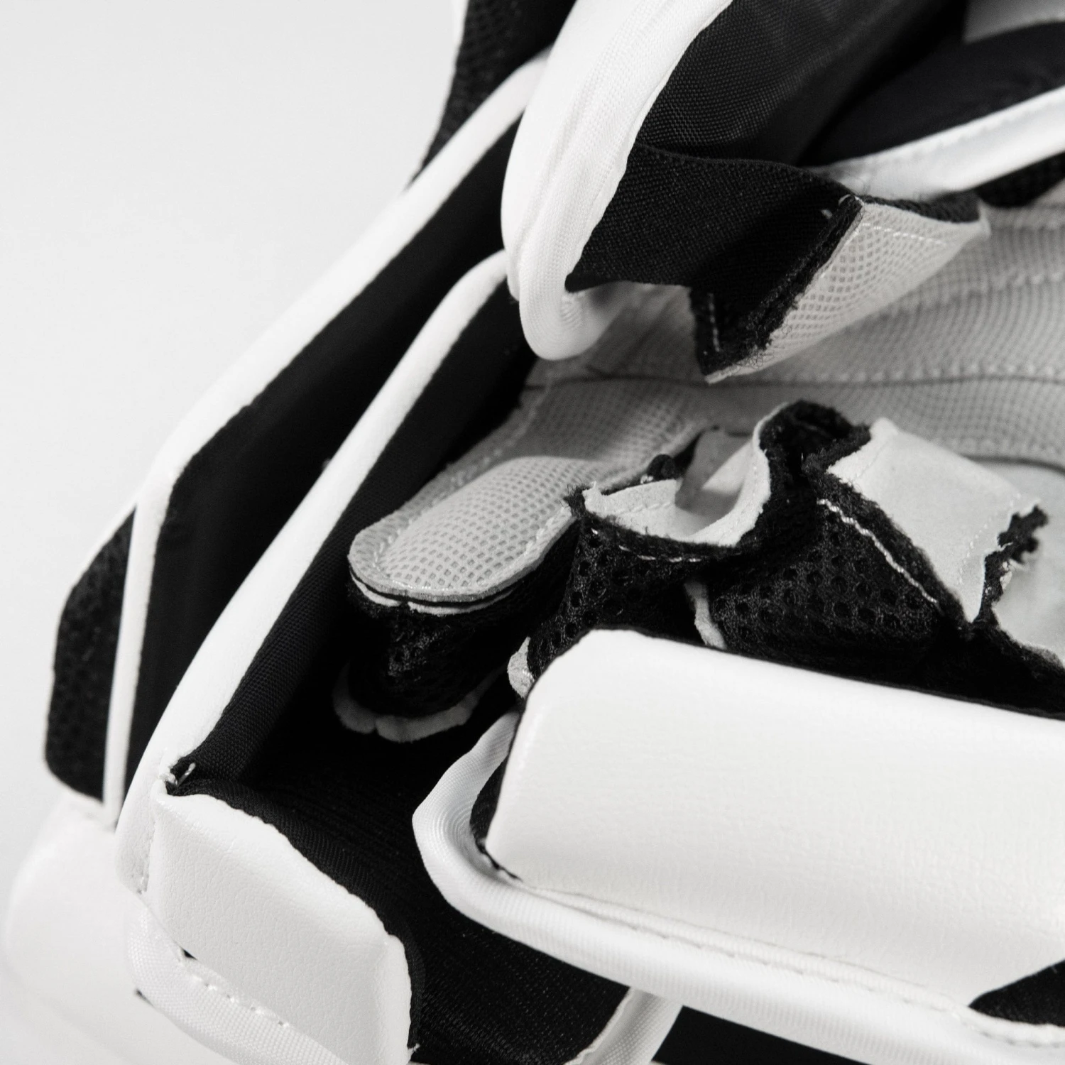 TRUE L12.2 Senior Goalie Blocker - Stock 14 TRUE L12.2 Senior Goalie Blocker - Stock - Image 14