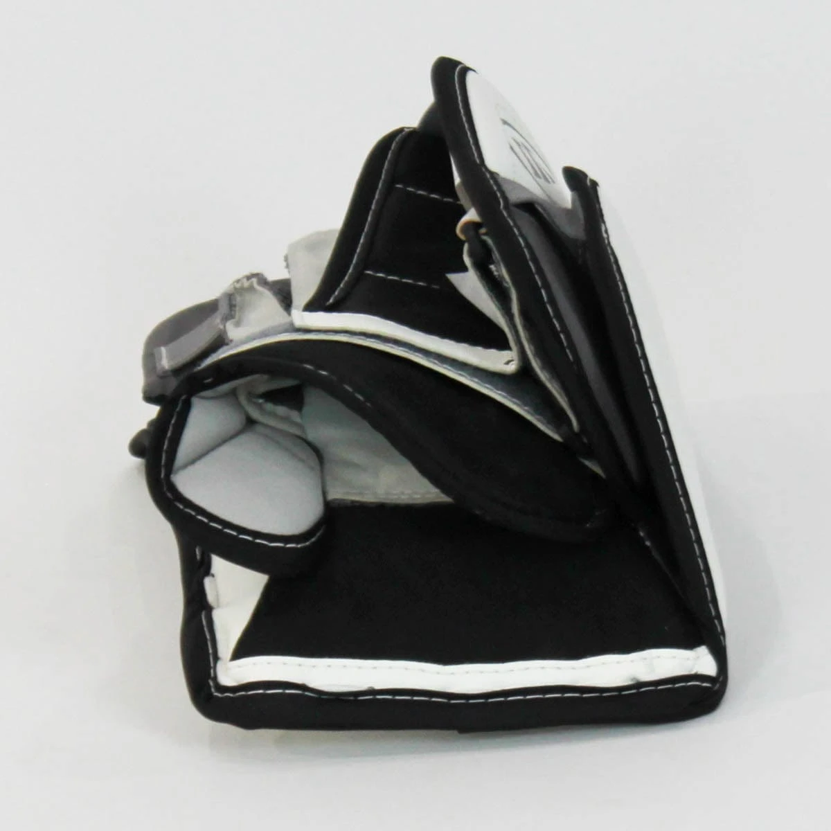 Warrior Ritual G3 Youth Goalie Blocker - Demo A 5 Warrior Ritual G3 Youth Goalie Blocker - Demo A - Image 5