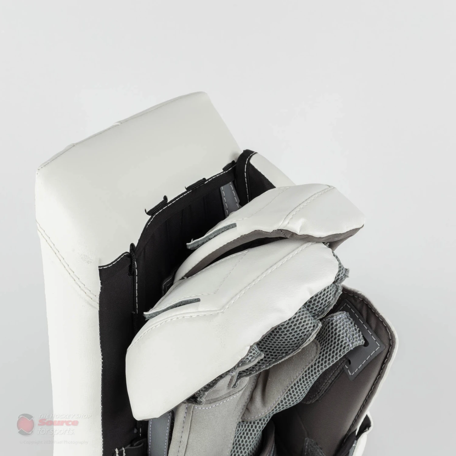 Warrior Ritual G5 SR+ Senior Goalie Blocker 4 Warrior Ritual G5 SR+ Senior Goalie Blocker - Image 4