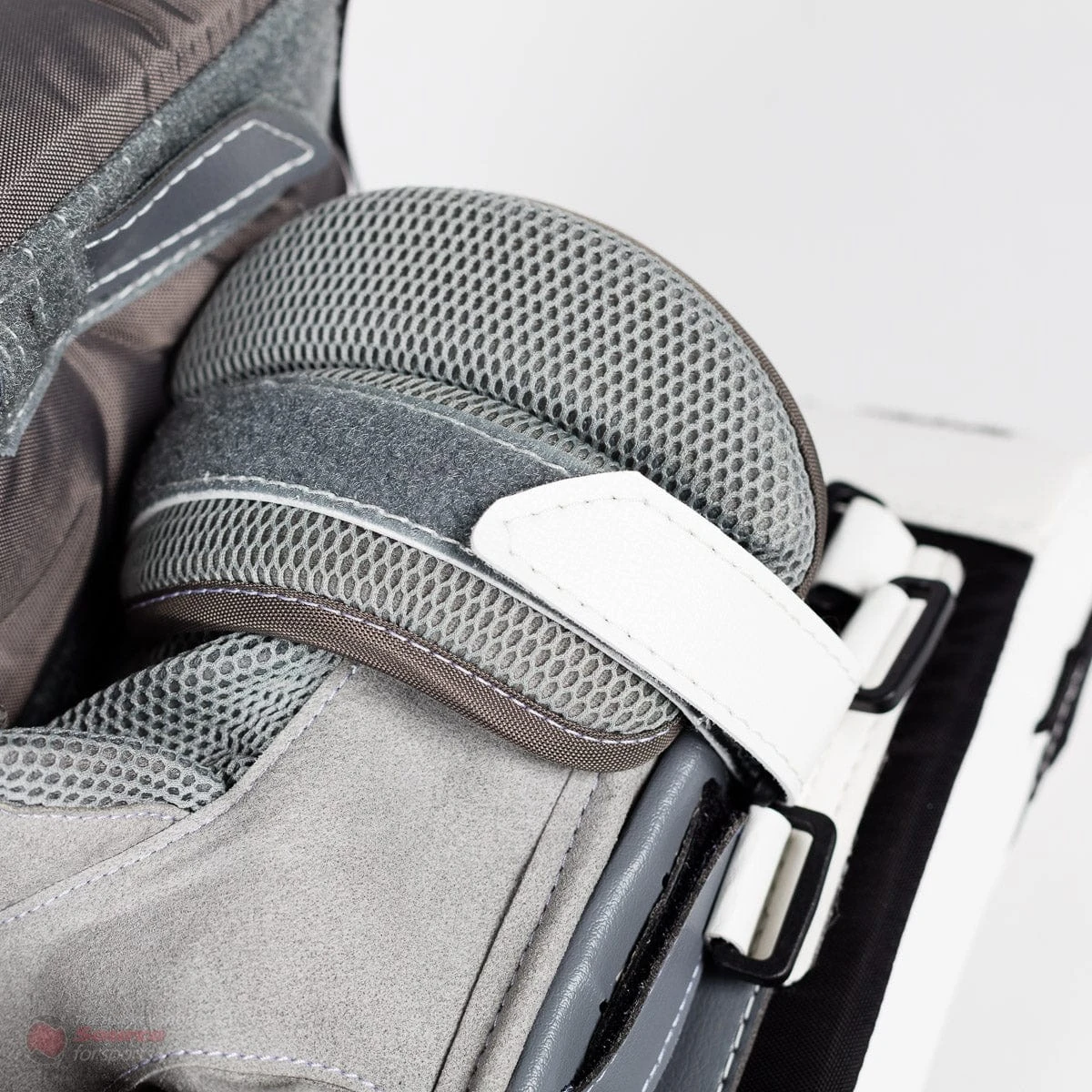 Warrior Ritual GT2 Senior Goalie Blocker 6 Warrior Ritual GT2 Senior Goalie Blocker - Image 6