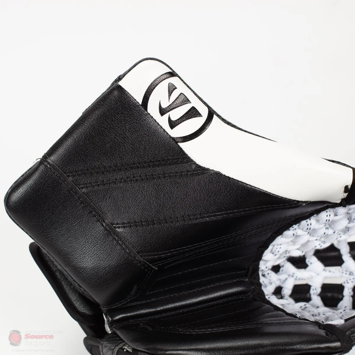 Warrior Ritual GT2 Intermediate Goalie Catcher - Source Exclusive 2 Warrior Ritual GT2 Intermediate Goalie Catcher - Source Exclusive - Image 2